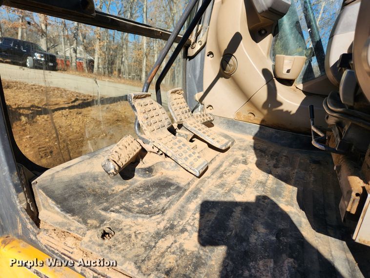 image for item KT9597 2008 John Deere 200D LC  excavator