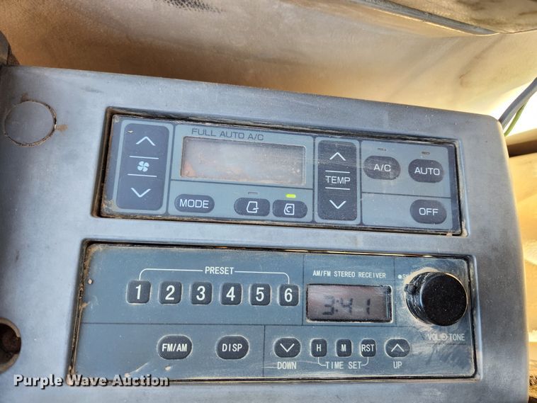 image for item KT9597 2008 John Deere 200D LC  excavator