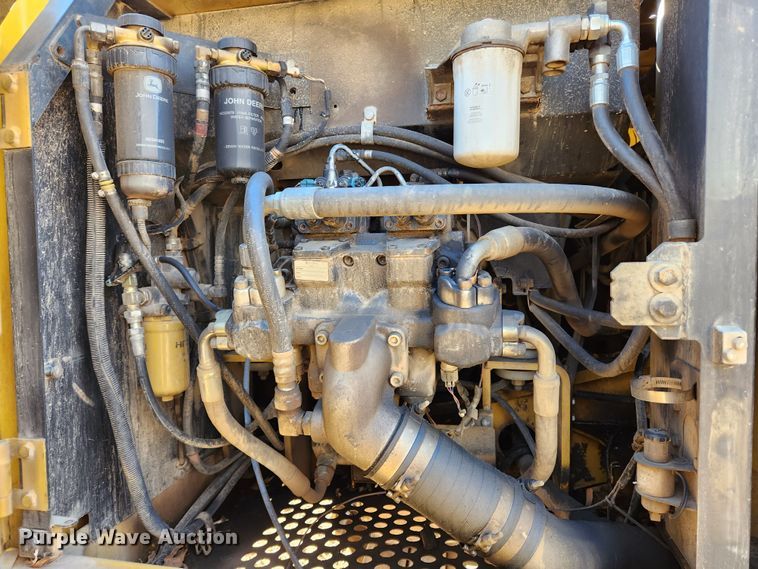 image for item KT9597 2008 John Deere 200D LC  excavator