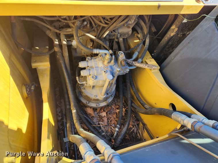 image for item KT9597 2008 John Deere 200D LC  excavator