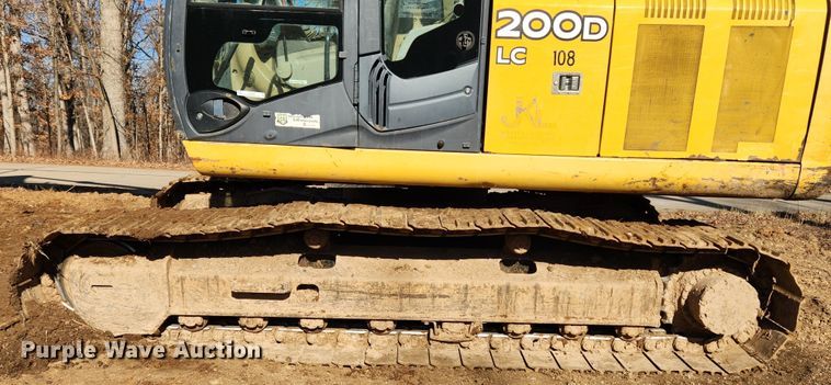 image for item KT9597 2008 John Deere 200D LC  excavator