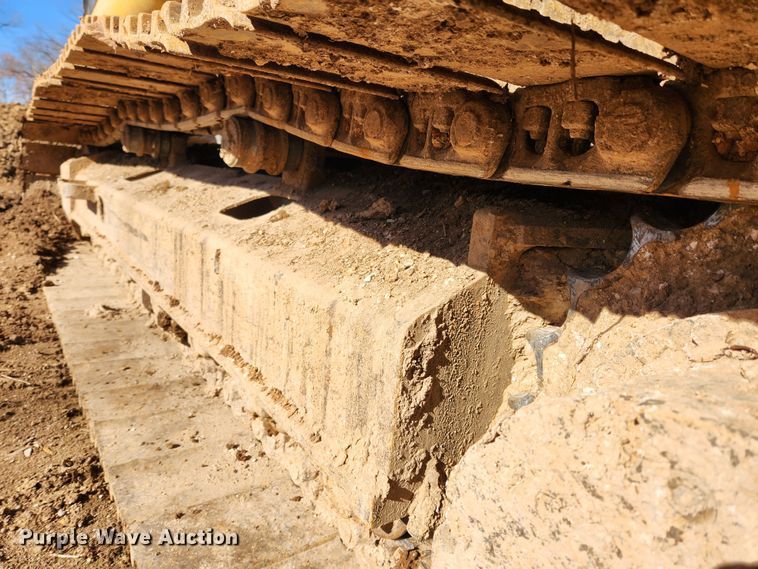 image for item KT9597 2008 John Deere 200D LC  excavator