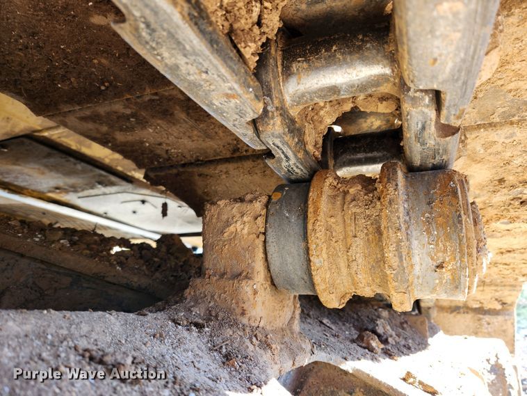 image for item KT9597 2008 John Deere 200D LC  excavator