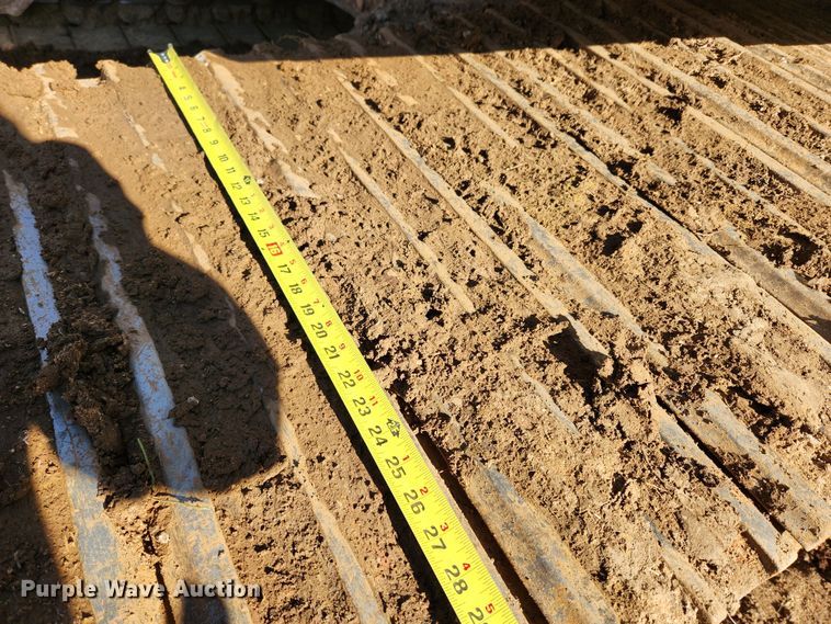 image for item KT9597 2008 John Deere 200D LC  excavator