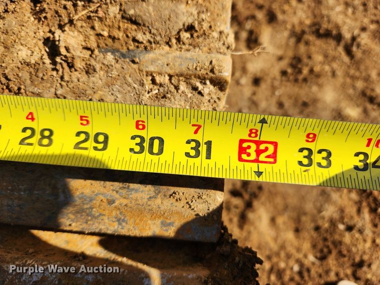 image for item KT9597 2008 John Deere 200D LC  excavator