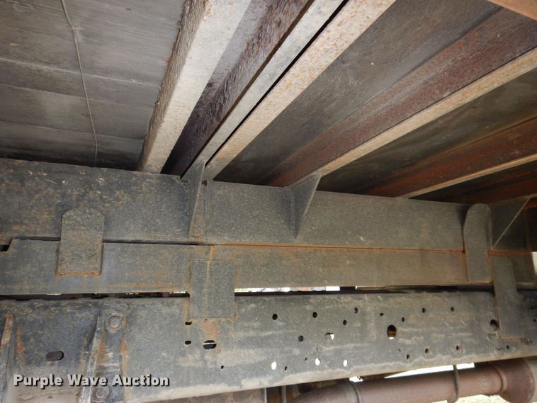 image for item KW9478 1999 Ford F450 Super Duty  chipper truck