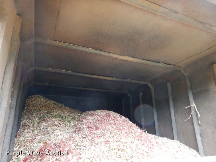 image for item KW9478 1999 Ford F450 Super Duty  chipper truck