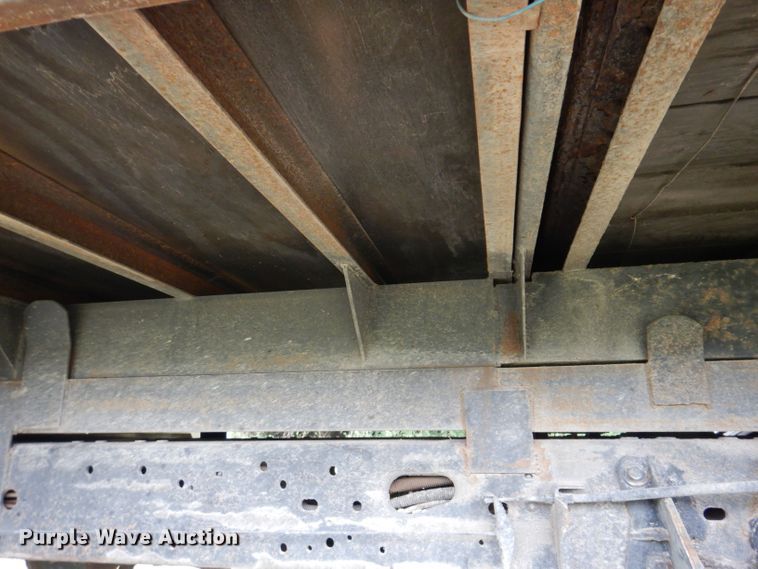 image for item KW9478 1999 Ford F450 Super Duty  chipper truck