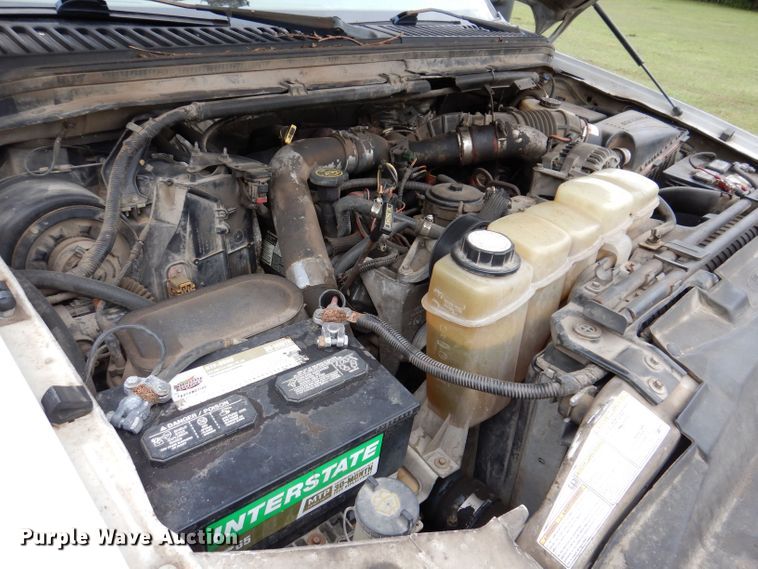 image for item KW9478 1999 Ford F450 Super Duty  chipper truck