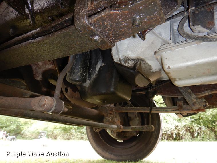 image for item KW9478 1999 Ford F450 Super Duty  chipper truck