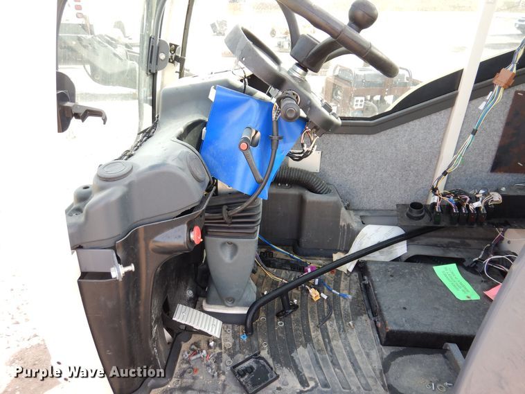 image for item KW9619 Terex  crane cab