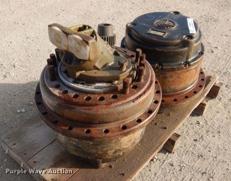 image for item KW9622 (2) hydraulic final drives