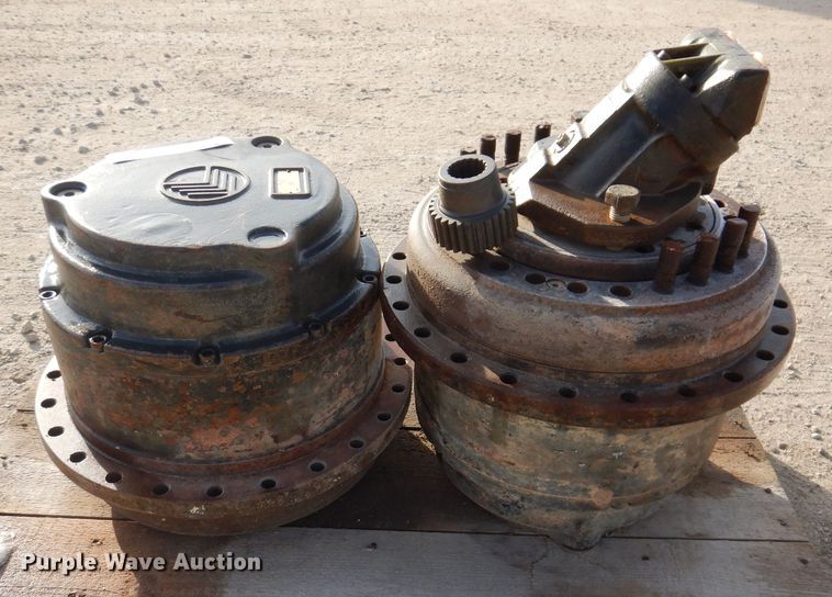 image for item KW9622 (2) hydraulic final drives