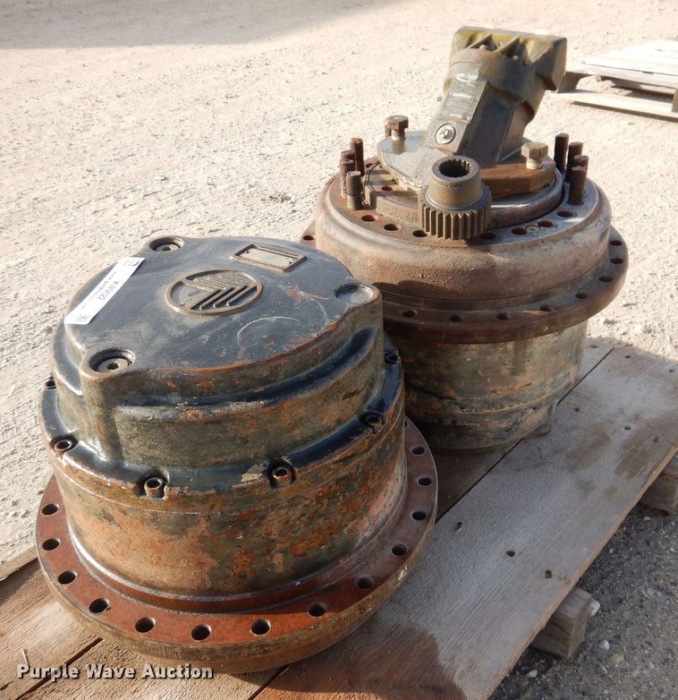 image for item KW9622 (2) hydraulic final drives