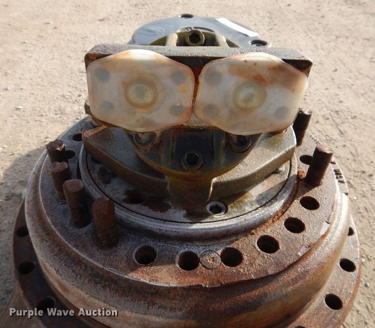 image for item KW9622 (2) hydraulic final drives