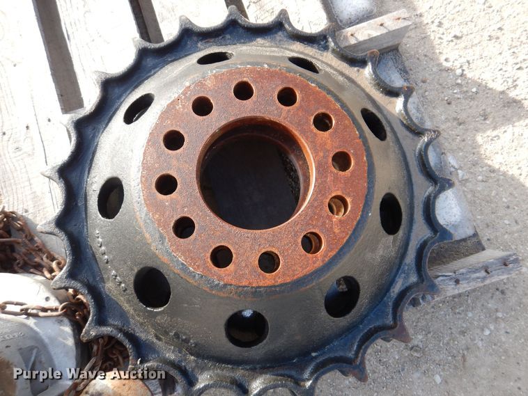 image for item KW9623 (2) undercarriage sprockets
