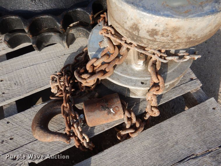 image for item KW9623 (2) undercarriage sprockets