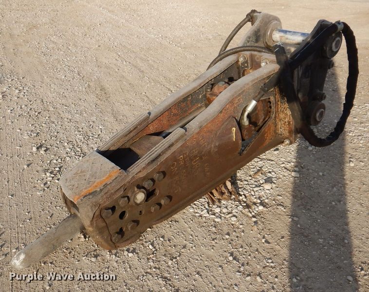 image for item KW9631 1998 Caterpillar 100  breaker