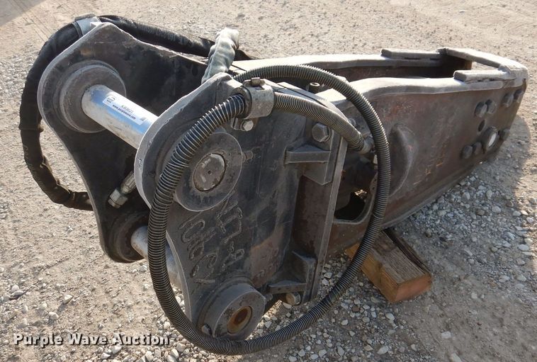 image for item KW9631 1998 Caterpillar 100  breaker