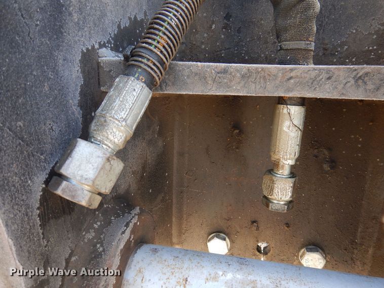 image for item KW9631 1998 Caterpillar 100  breaker