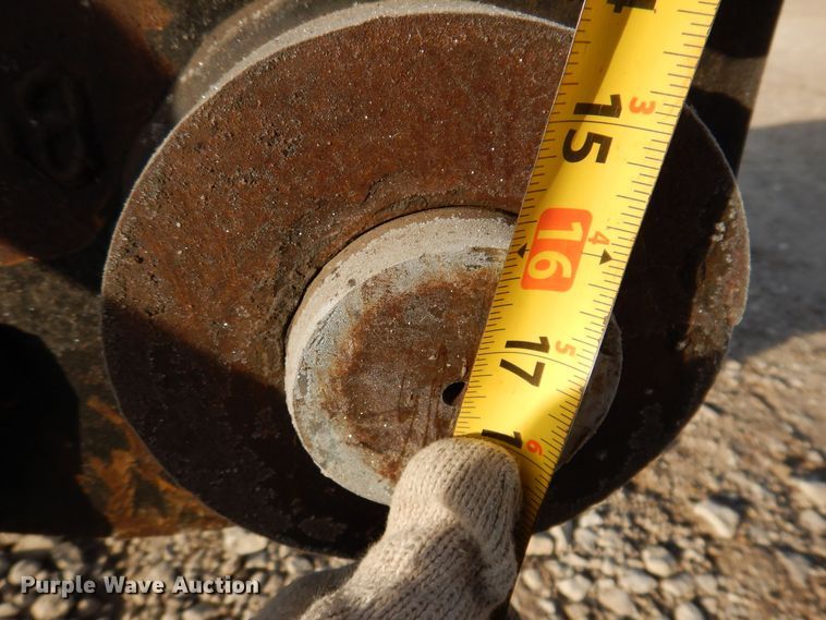 image for item KW9631 1998 Caterpillar 100  breaker