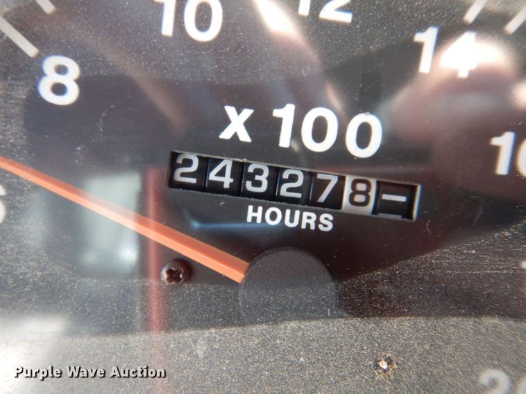 image for item KW9634 1999 Mack CH600  semi truck