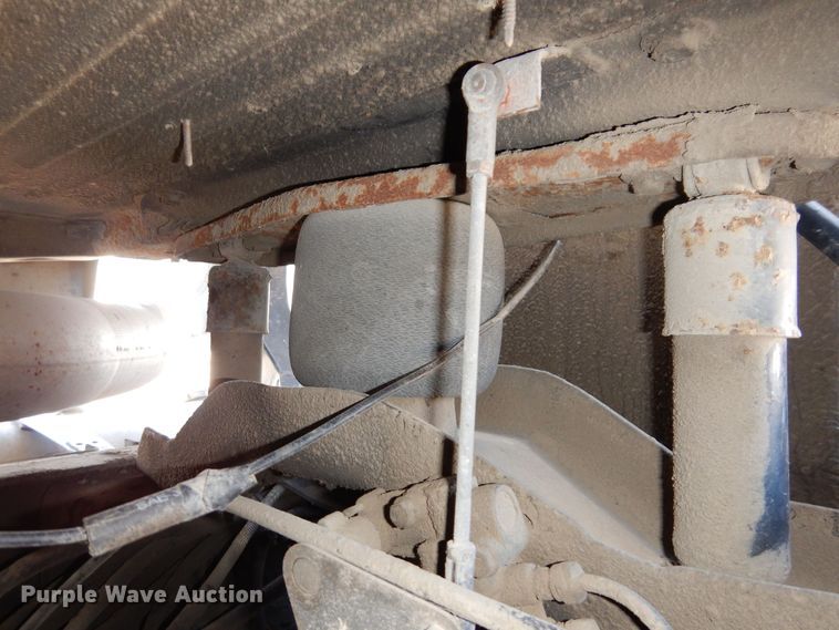 image for item KW9634 1999 Mack CH600  semi truck