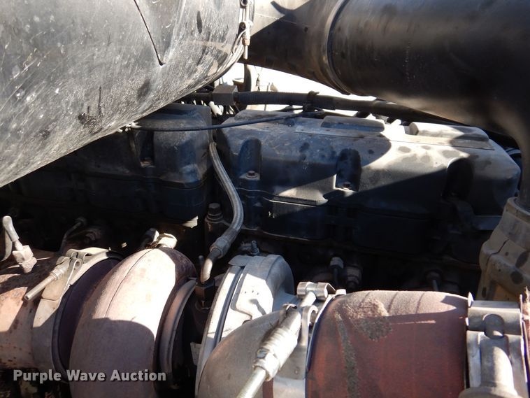 image for item KW9634 1999 Mack CH600  semi truck