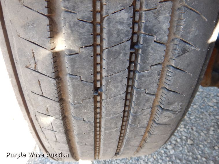 image for item KW9634 1999 Mack CH600  semi truck