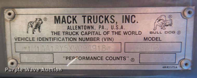 image for item KW9634 1999 Mack CH600  semi truck