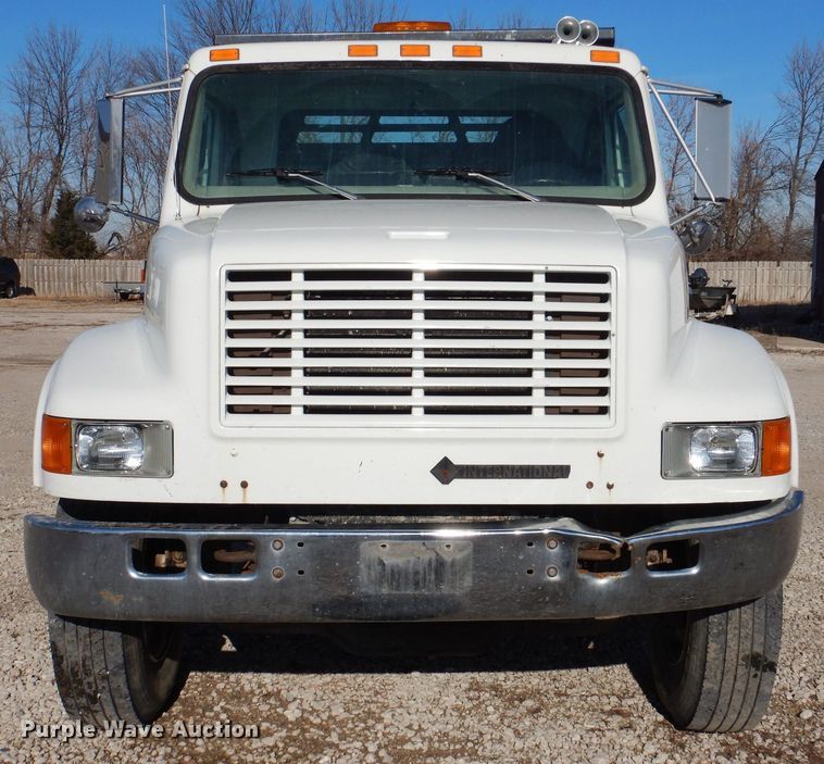 image for item KW9636 1995 International 4900  dump truck