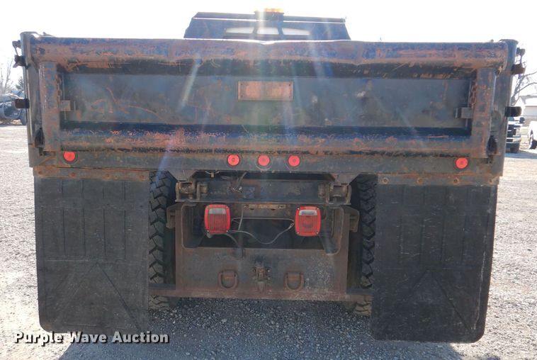 image for item KW9636 1995 International 4900  dump truck