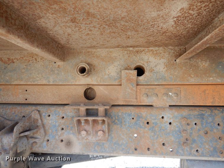 image for item KW9636 1995 International 4900  dump truck