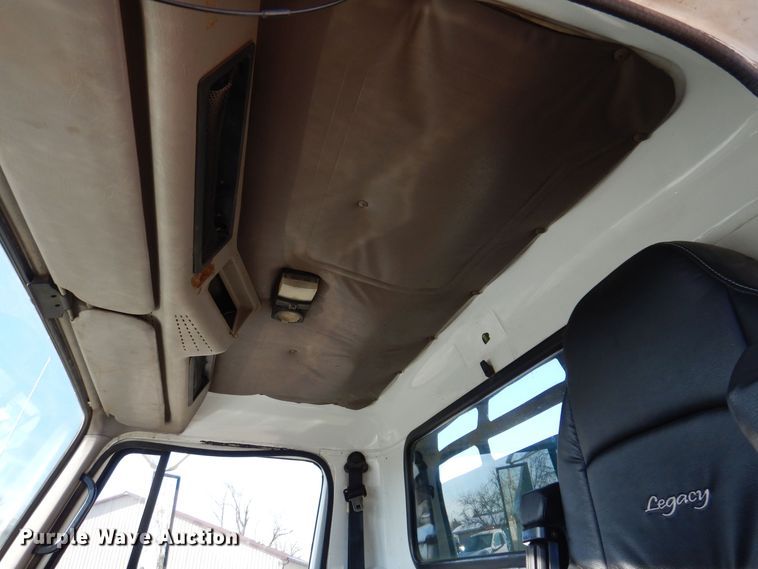 image for item KW9636 1995 International 4900  dump truck