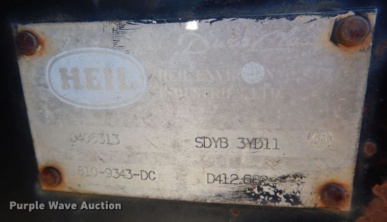 image for item KW9636 1995 International 4900  dump truck