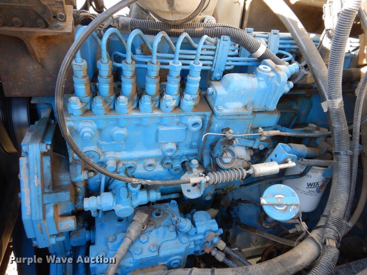 image for item KW9636 1995 International 4900  dump truck