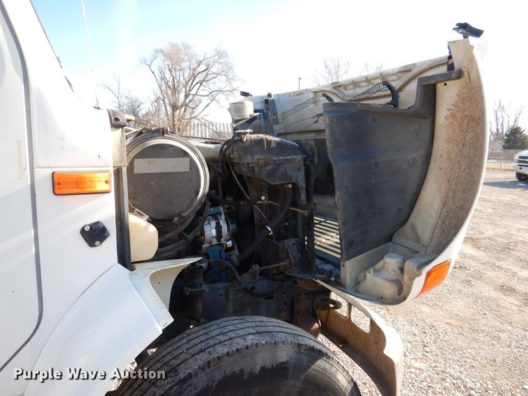 image for item KW9636 1995 International 4900  dump truck