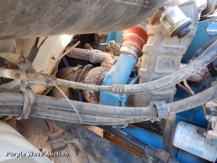 image for item KW9636 1995 International 4900  dump truck