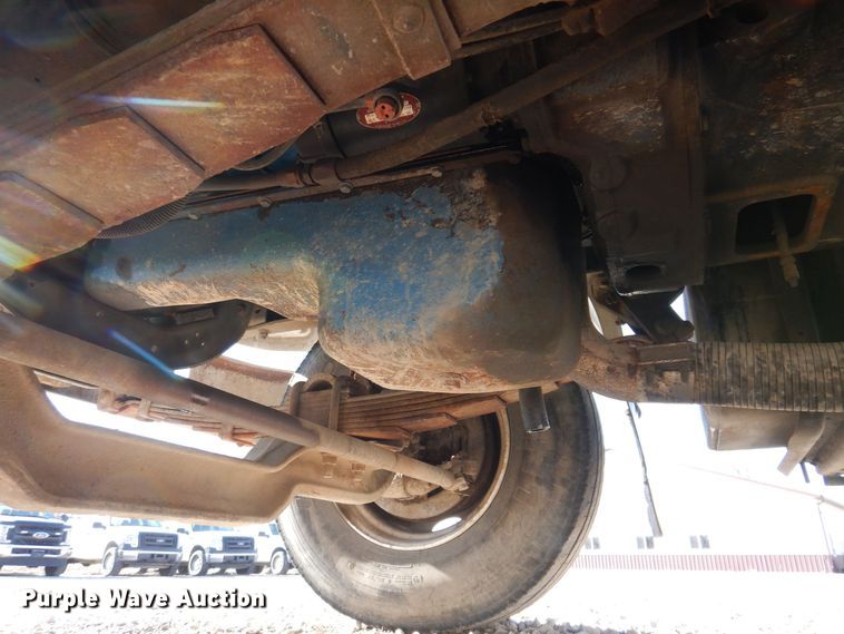 image for item KW9636 1995 International 4900  dump truck