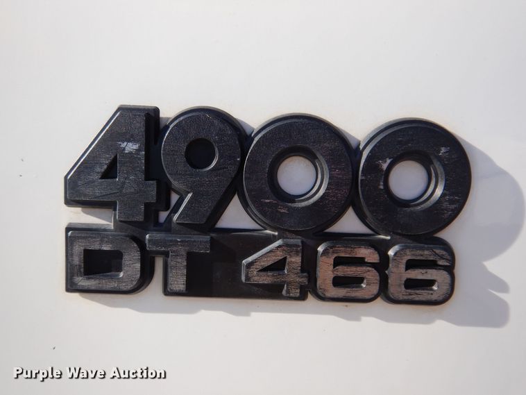 image for item KW9636 1995 International 4900  dump truck