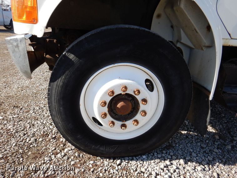 image for item KW9636 1995 International 4900  dump truck