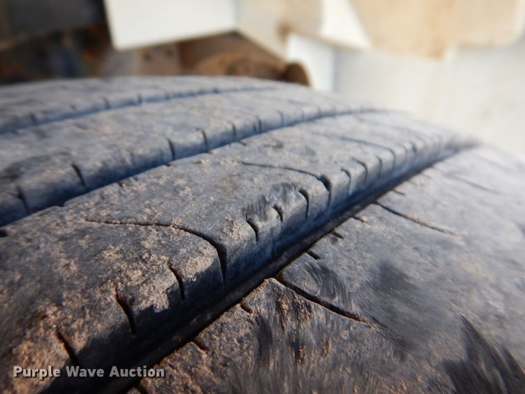 image for item KW9636 1995 International 4900  dump truck