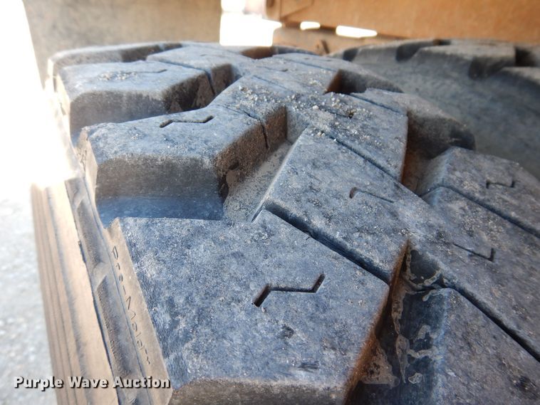 image for item KW9636 1995 International 4900  dump truck