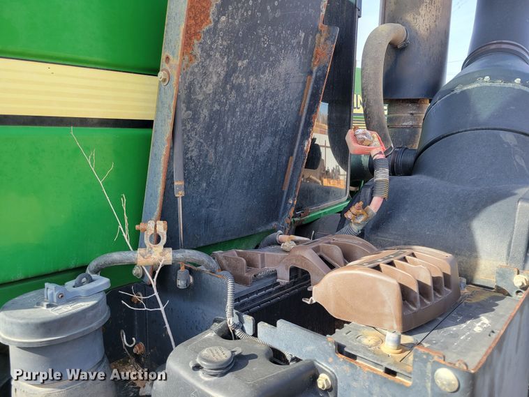 image for item LG9358 2006 John Deere 9520 Scraper Special  4WD tractor