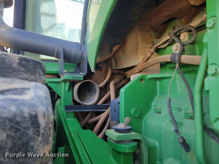 image for item LG9358 2006 John Deere 9520 Scraper Special  4WD tractor