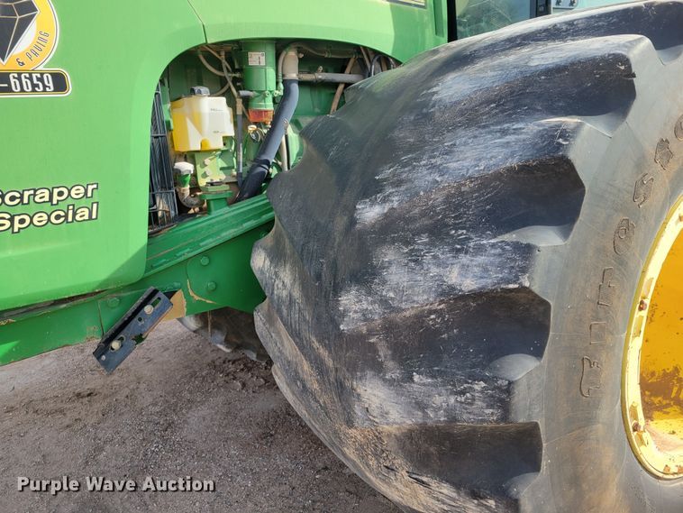 image for item LG9358 2006 John Deere 9520 Scraper Special  4WD tractor