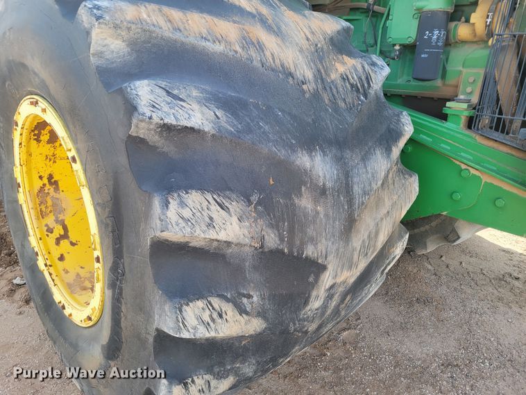 image for item LG9358 2006 John Deere 9520 Scraper Special  4WD tractor