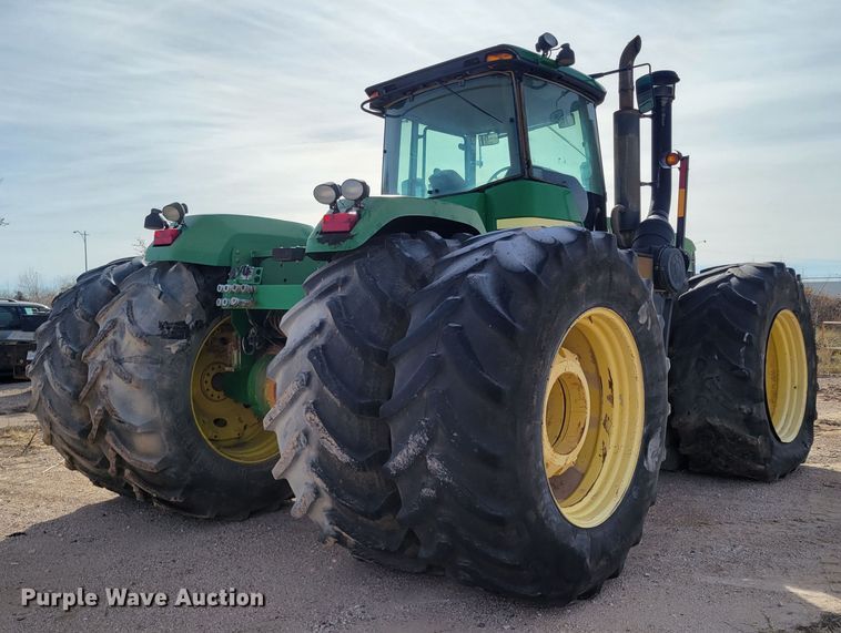 image for item LG9359 2007 John Deere 9520 Scraper Special  4WD tractor