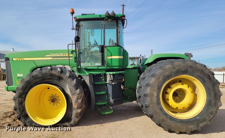 image for item LG9359 2007 John Deere 9520 Scraper Special  4WD tractor
