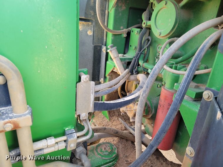 image for item LG9359 2007 John Deere 9520 Scraper Special  4WD tractor